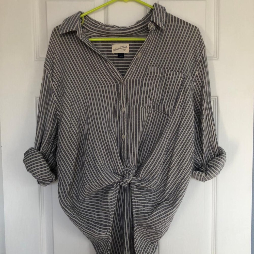 Lightweight Button-up